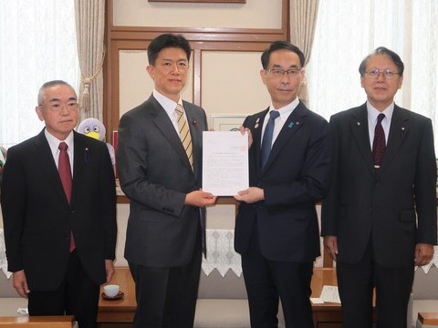 �m���ւ̗v�]